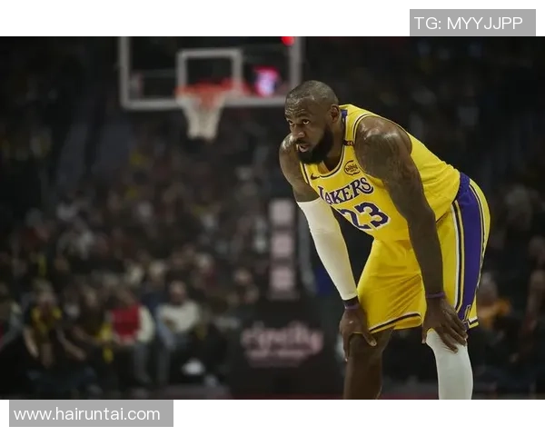 詹姆斯：从篮球巨星到社会影响力的多重身份探索与人生哲学